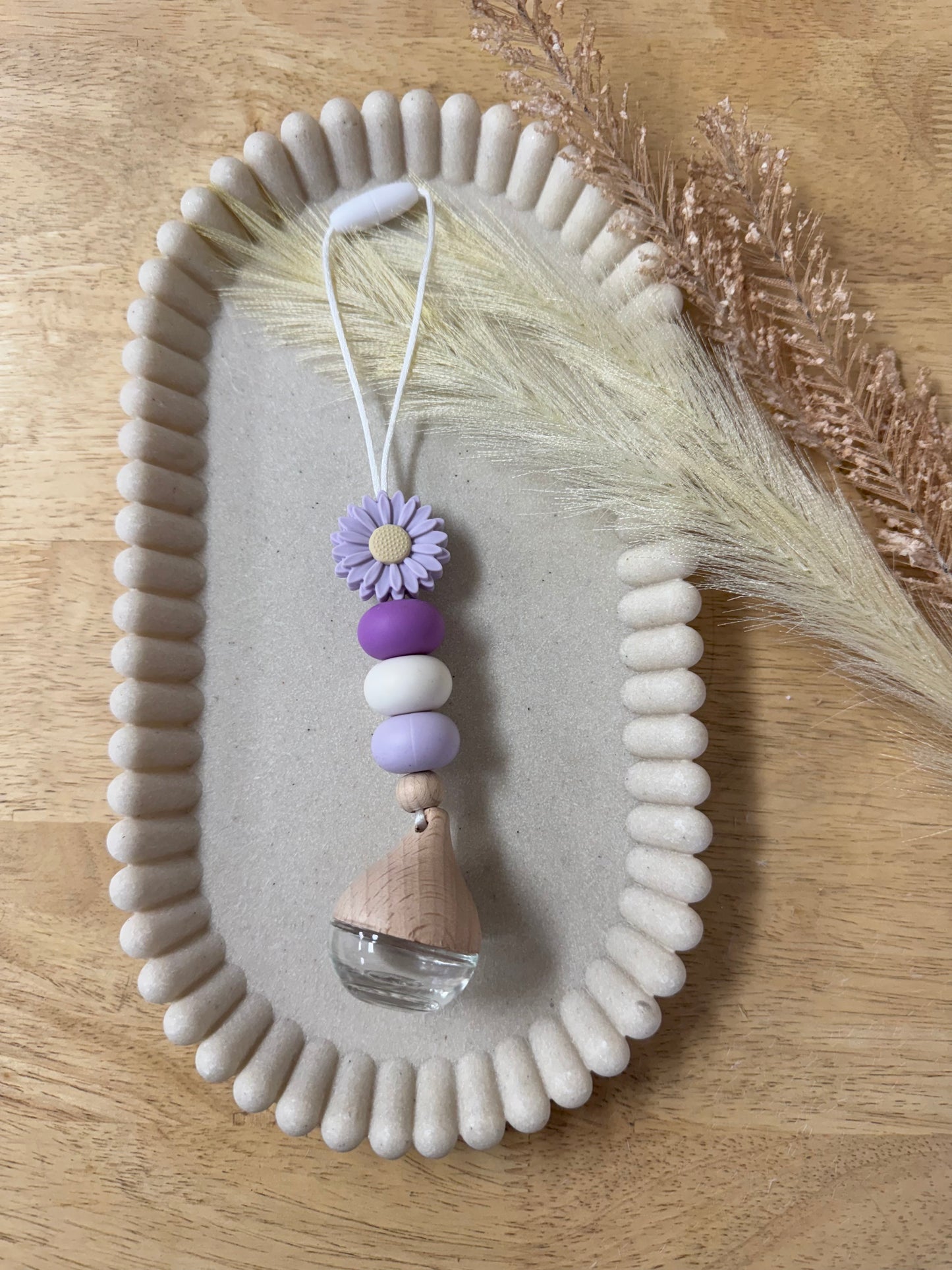 Car diffuser purple daisy